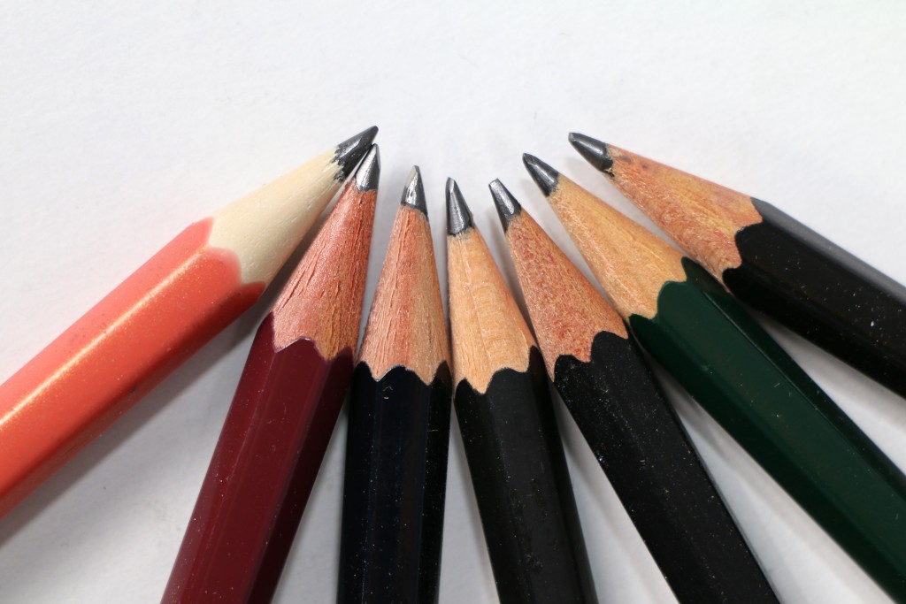 Crayons Graphite Comparaison-01 | Aux Couleurs D'Alix